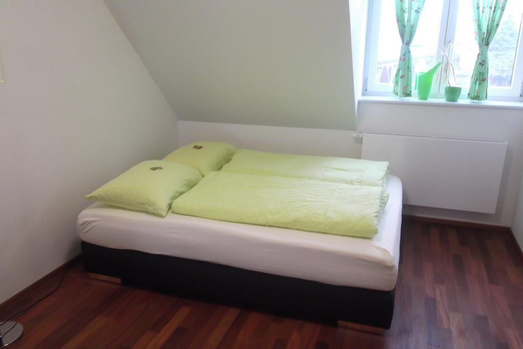 Jungingers Aparthotel Holzheim  Habitación foto